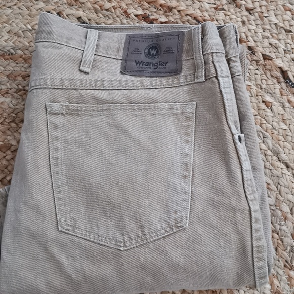 Mens Premium Authentic Wrangler Beige Denim Cowboywestern Jeans. Size 40X30 - Picture 8 of 8